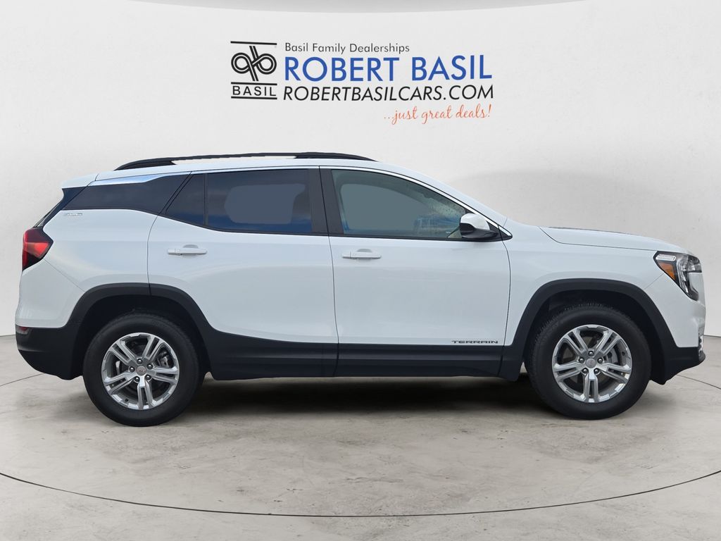 2022 Gmc Terrain SLE photo 4