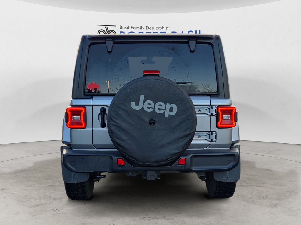 2021 Jeep Wrangler Unlimited Sahara photo 4