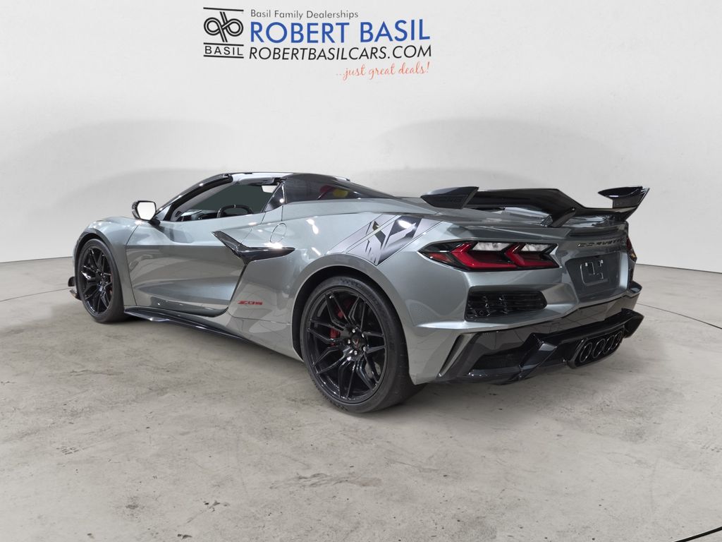 2024 Chevrolet Corvette Z06 Convertible photo 2