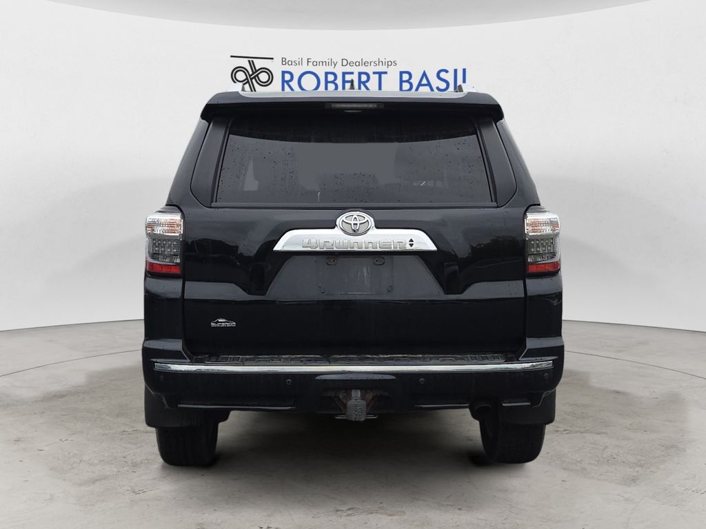 2017 Toyota 4Runner Limited photo 4