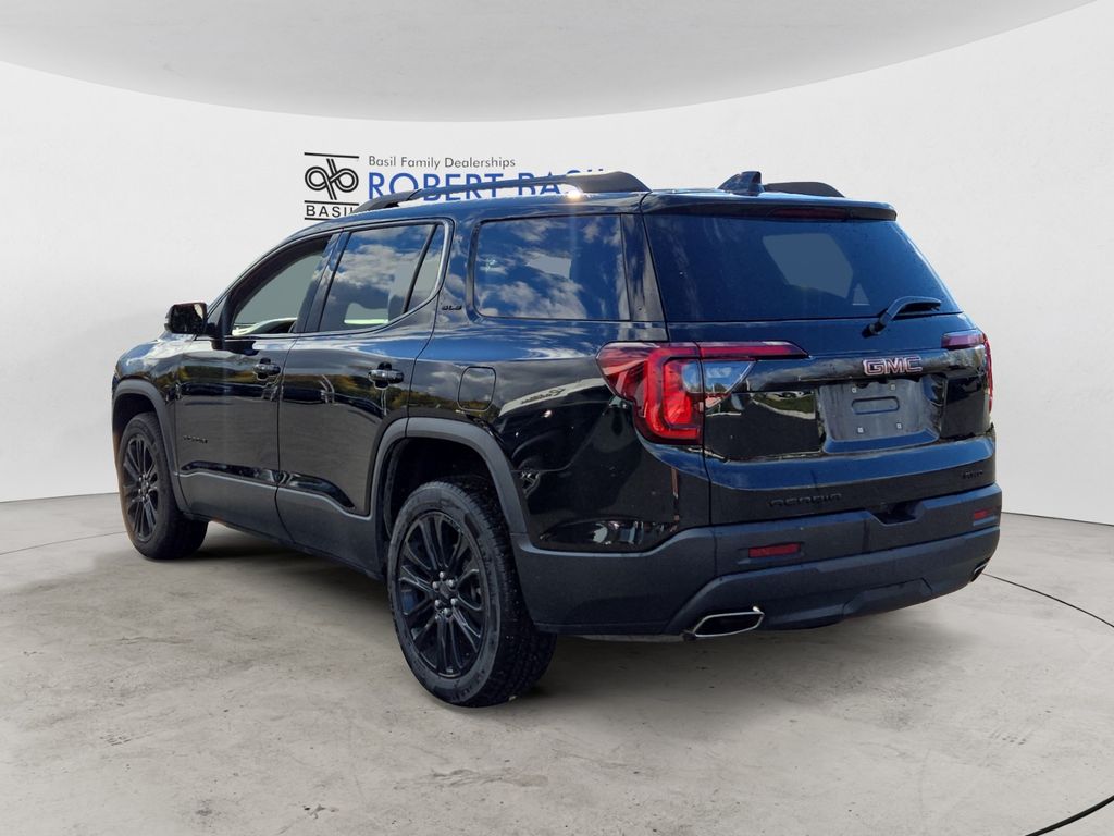 2023 Gmc Acadia SLE photo 3