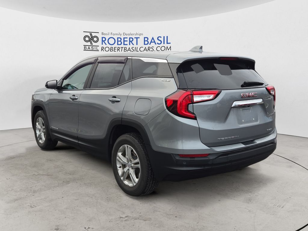 2023 Gmc Terrain SLE photo 2