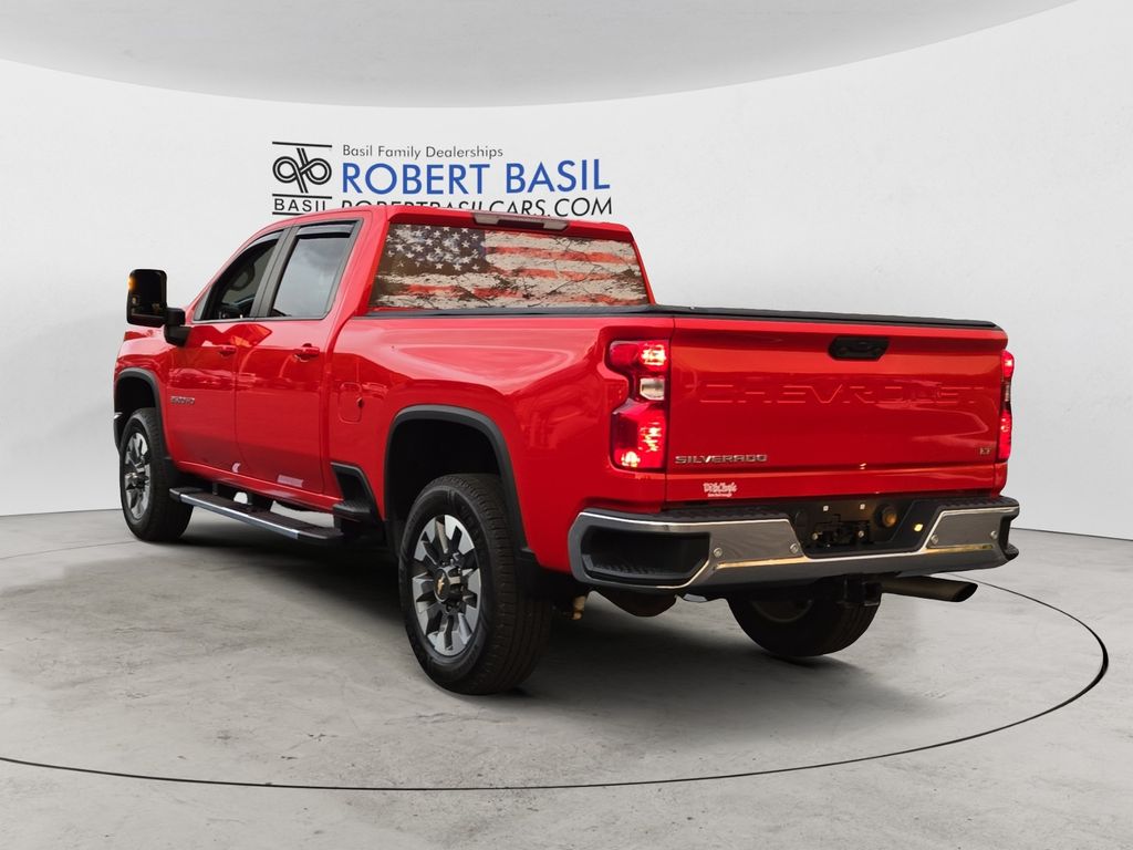 2021 Chevrolet Silverado 2500HD LT photo 3