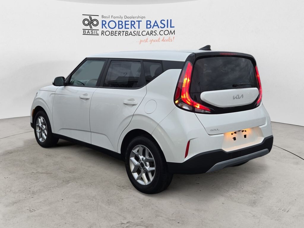 Used 2023 Kia Soul LX Hatchback