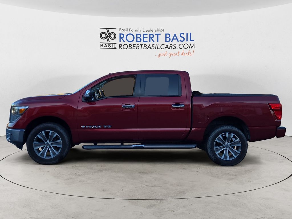 2018 Nissan Titan SL photo 2