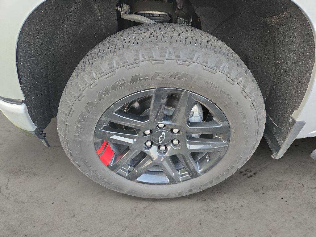 2022 Chevrolet Silverado 1500 RST photo 3