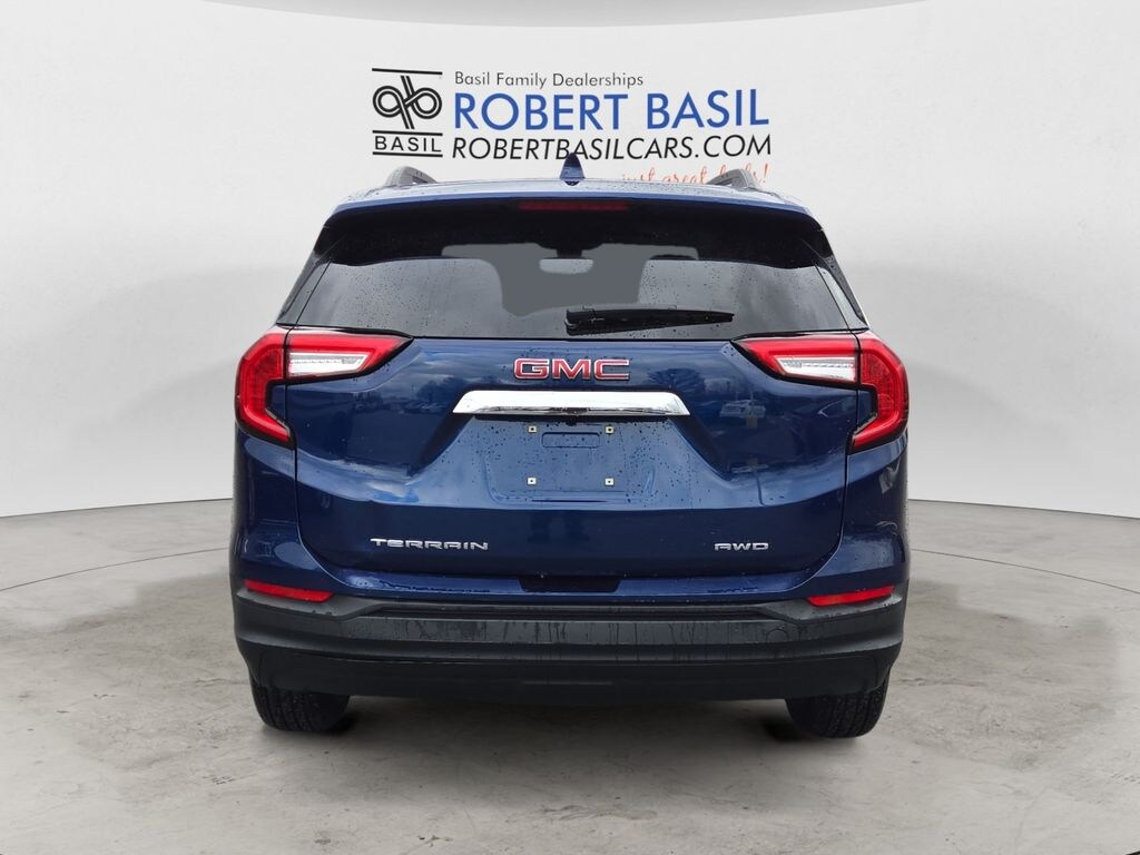 Used 2022 GMC Terrain SLE SUV