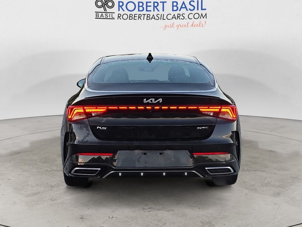 2022 Kia K5 GT-Line photo 4