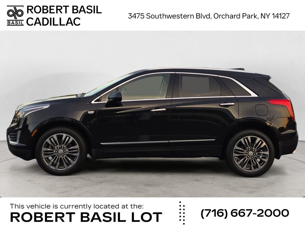 2019 Cadillac XT5 Luxury photo 2