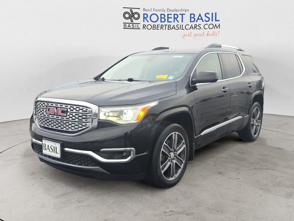 2019 GMC Acadia Denali's photo