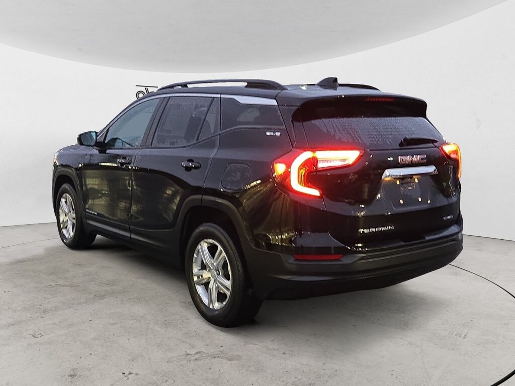Used 2022 GMC Terrain SLE SUV
