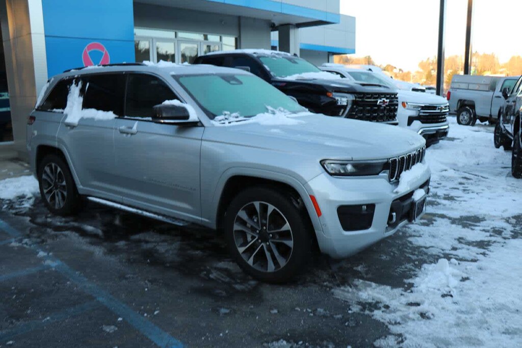 Used 2024 Jeep Grand Cherokee Overland SUV