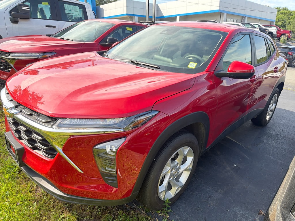 Used 2026 Chevrolet Trax LS SUV