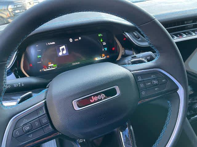 2023 Jeep Cherokee Trailhawk 4xe photo 3