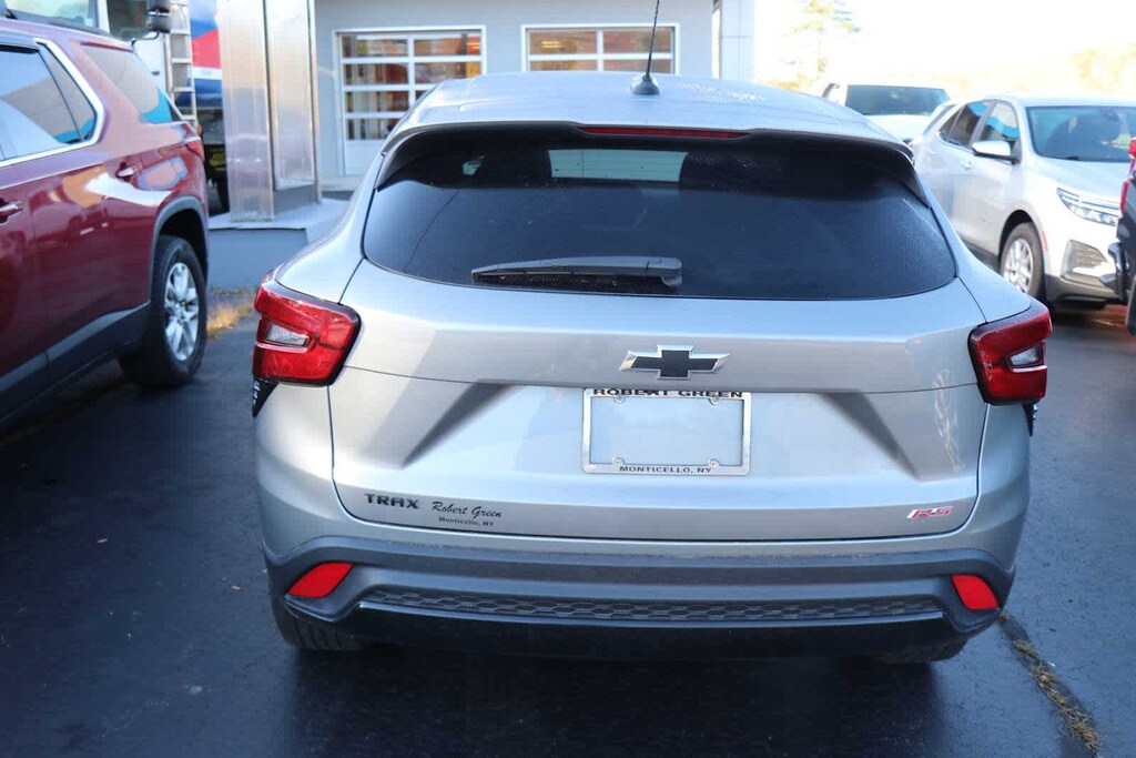 Used 2024 Chevrolet Trax 1RS SUV