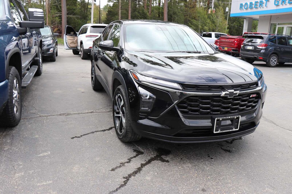 Used 2024 Chevrolet Trax 1RS SUV