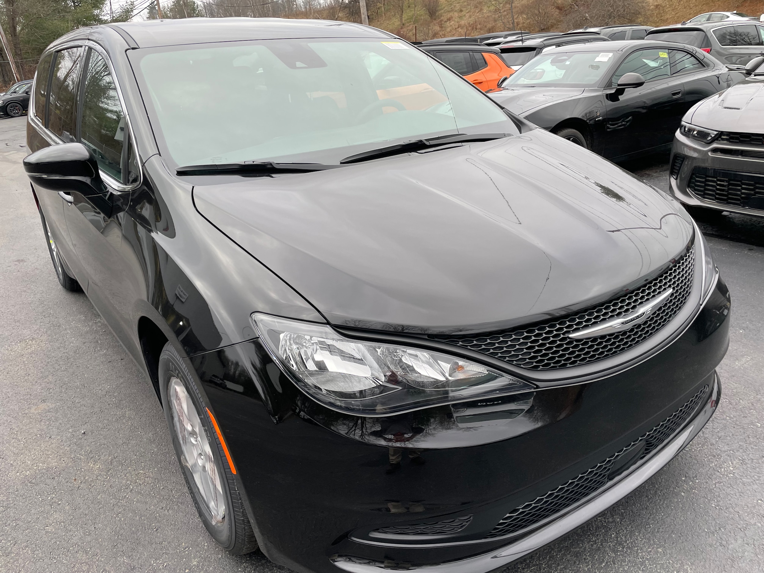 2026 Chrysler Voyager LX's photo