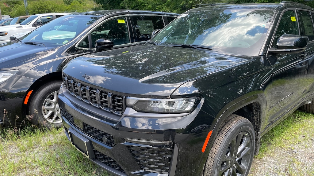 New 2026 Jeep Grand Cherokee Limited Reserve Sport Utility