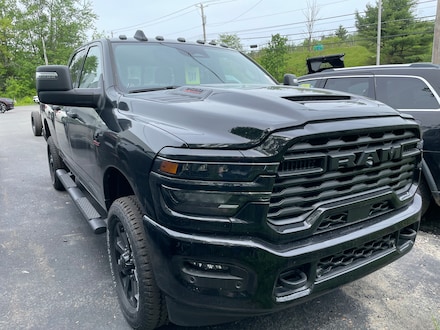 2026 Ram 2500 BLACK EXPRESS CREW CAB 4X4 6'4 BOX Pickup