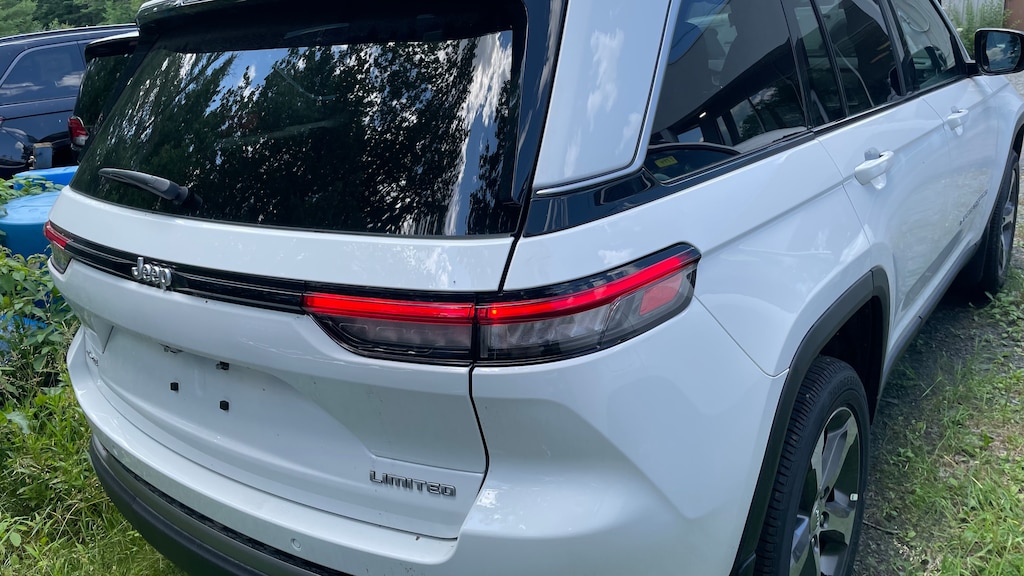 New 2026 Jeep Grand Cherokee Limited Sport Utility