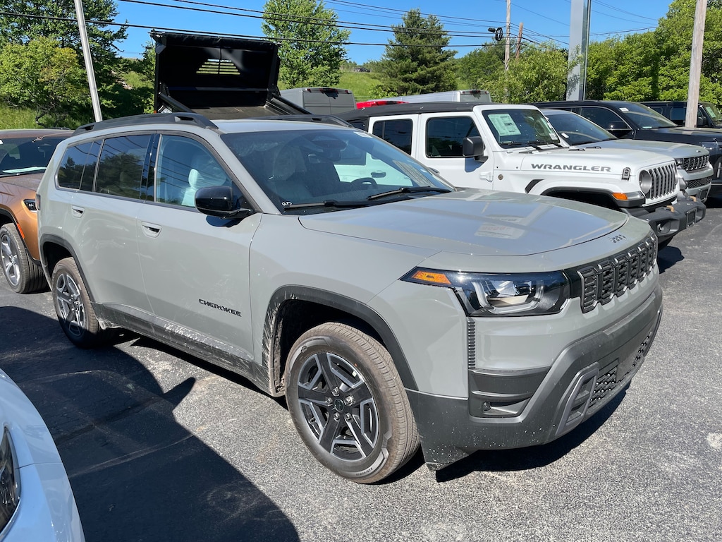 New 2026 Jeep Cherokee Laredo Sport Utility