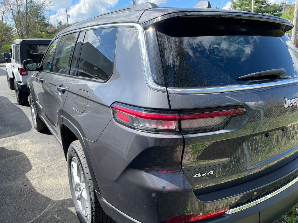New 2026 Jeep Grand Cherokee Laredo X Sport Utility