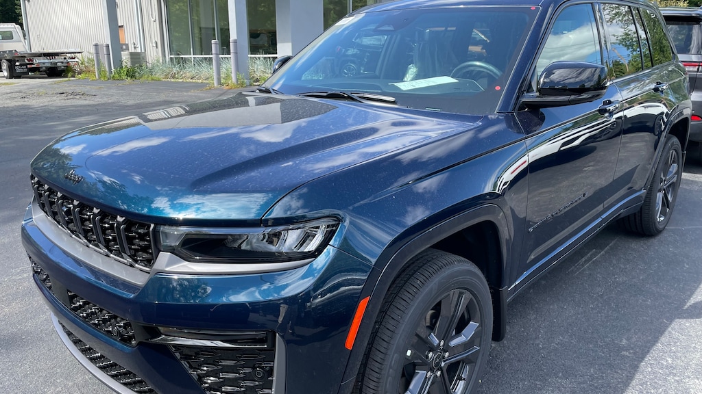 New 2027 Jeep Grand Cherokee Limited Reserve Sport Utility