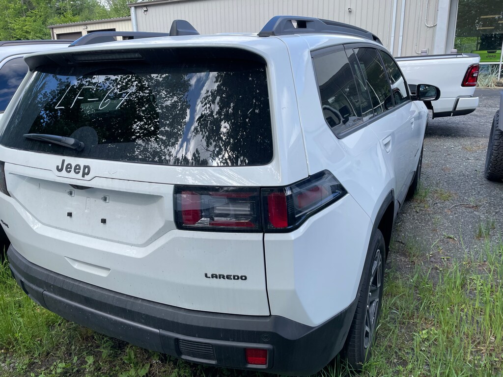 New 2026 Jeep Cherokee Laredo Sport Utility