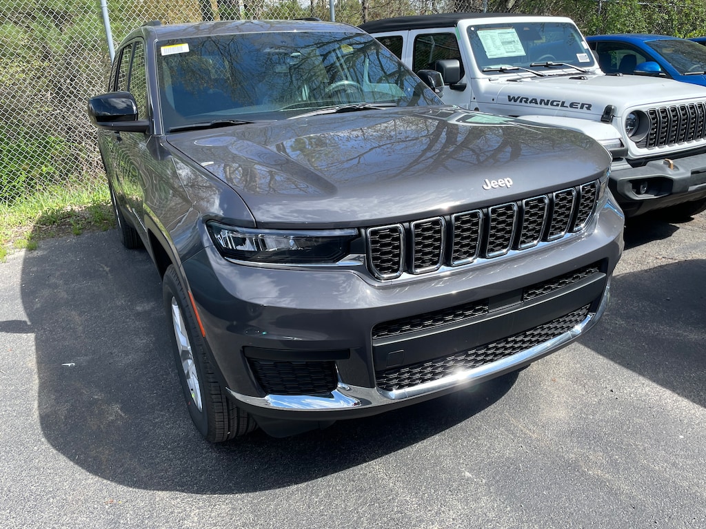 New 2026 Jeep Grand Cherokee Laredo X Sport Utility