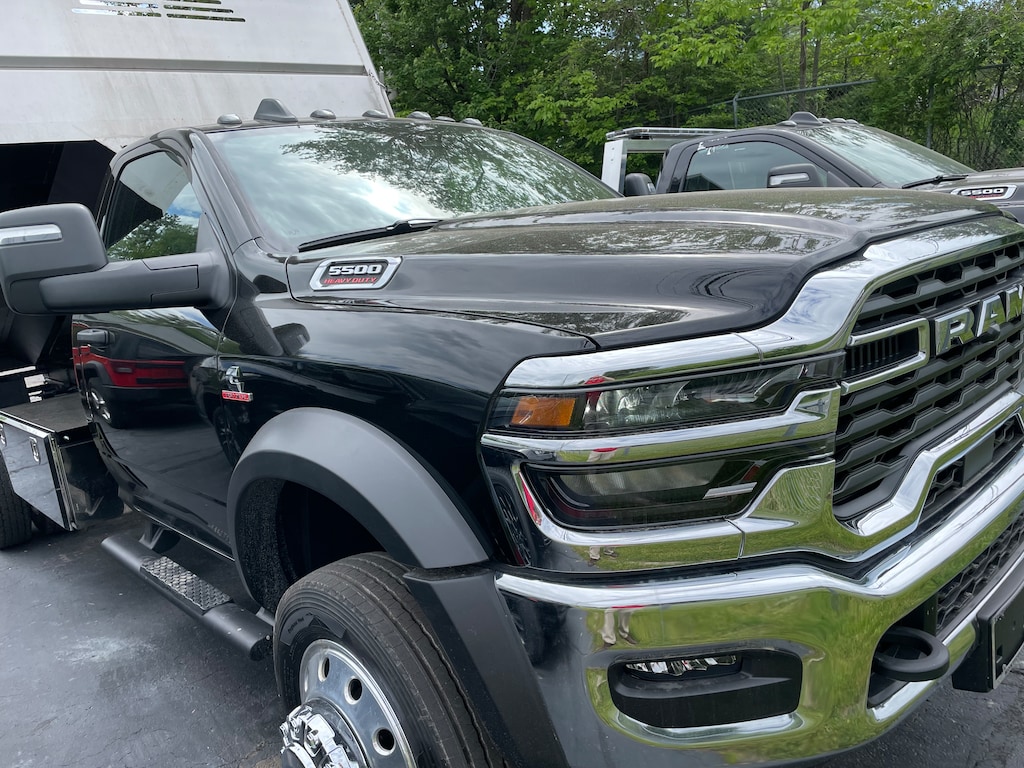 New 2026 Ram 5500 TRADESMAN CHASSIS REGULAR CAB 4X4 84' CA Pickup