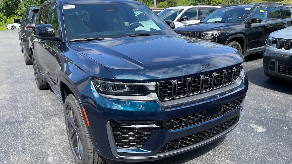 New 2027 Jeep Grand Cherokee Limited Reserve Sport Utility