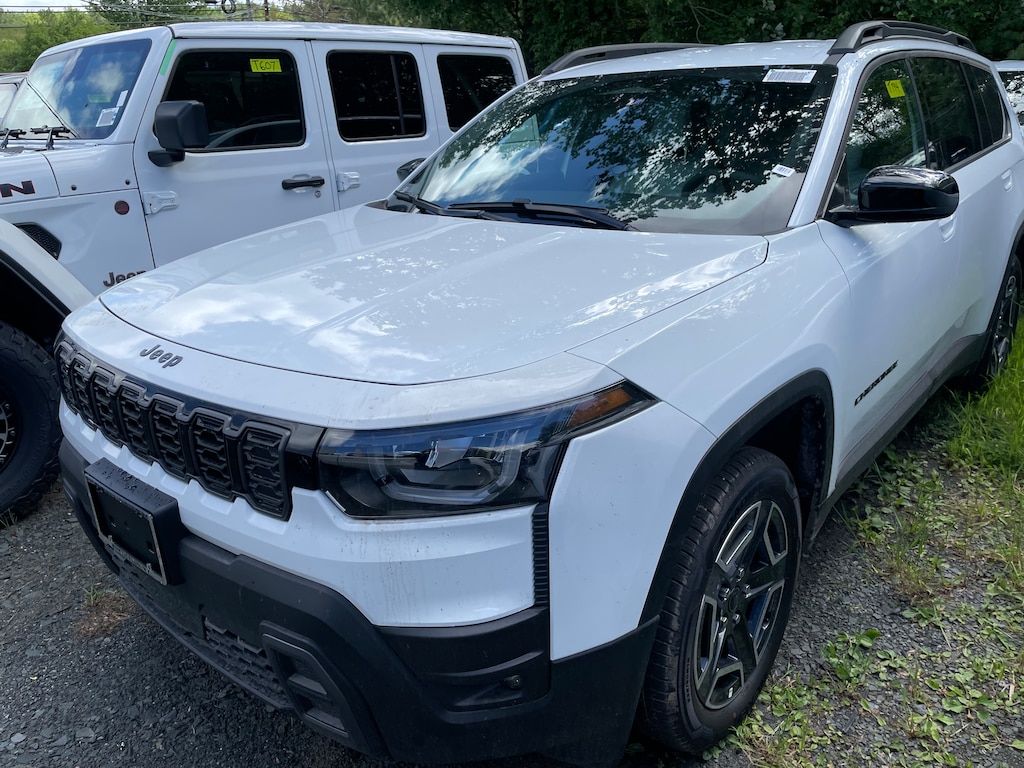 New 2026 Jeep Cherokee Laredo Sport Utility