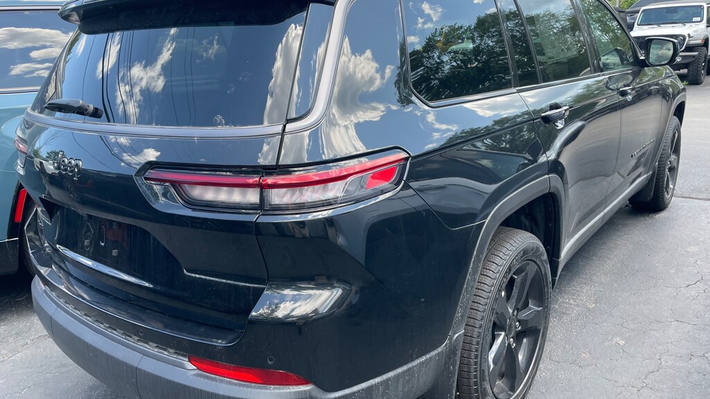 New 2026 Jeep Grand Cherokee L LIMITED 4X4 Sport Utility