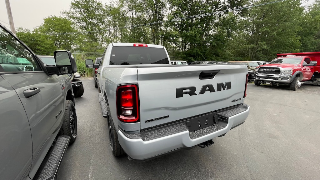 New 2026 Ram 3500 Big Horn 4x4 Crew Cab 64 Box Pickup