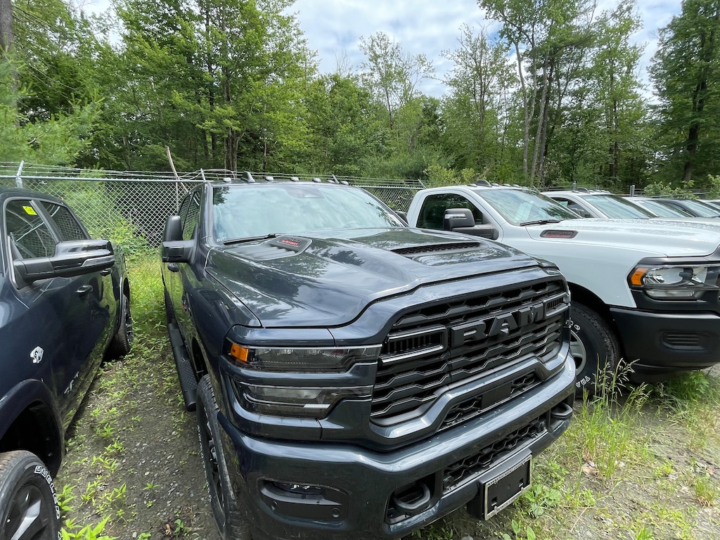 New 2026 Ram 2500 Black Express 4x4 Crew Cab 64 Box Pickup