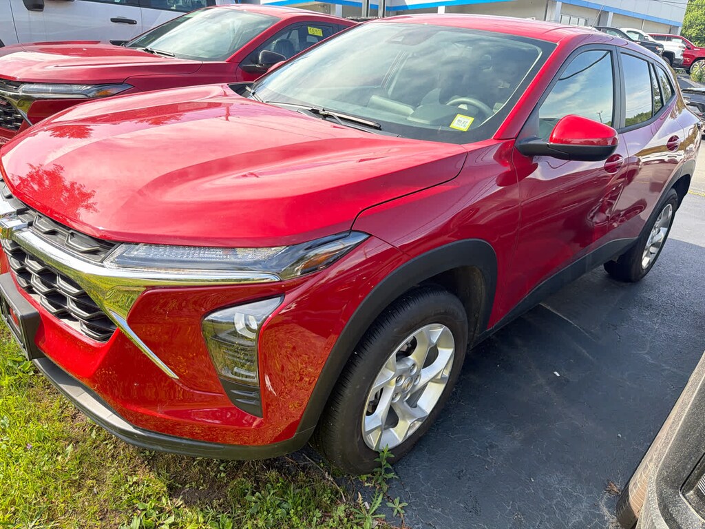 Used 2026 Chevrolet Trax LS SUV