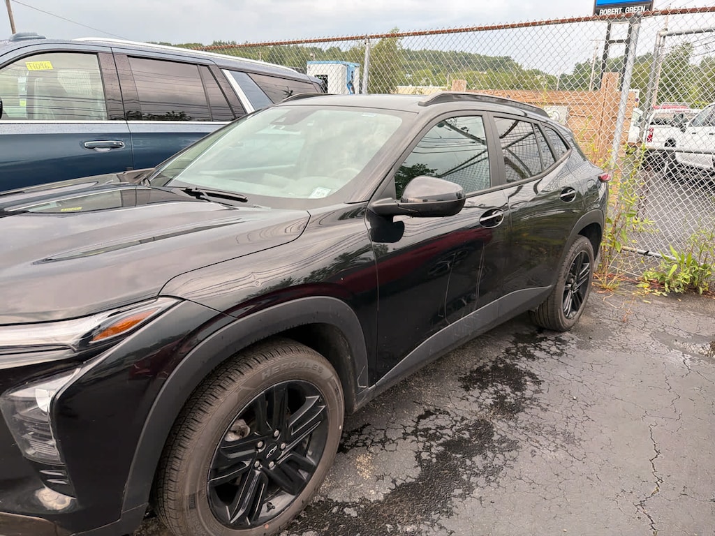 Used 2024 Chevrolet Trax ACTIV SUV