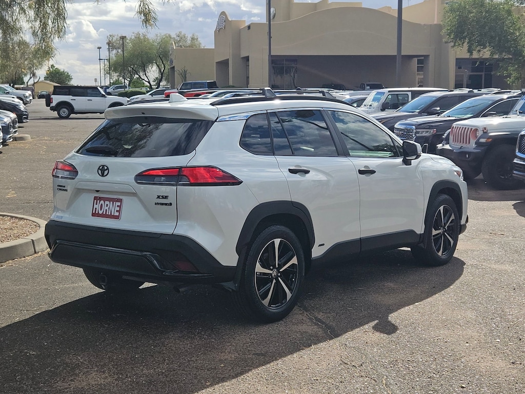 2023 Toyota Corolla Cross Hybrid XSE photo 3