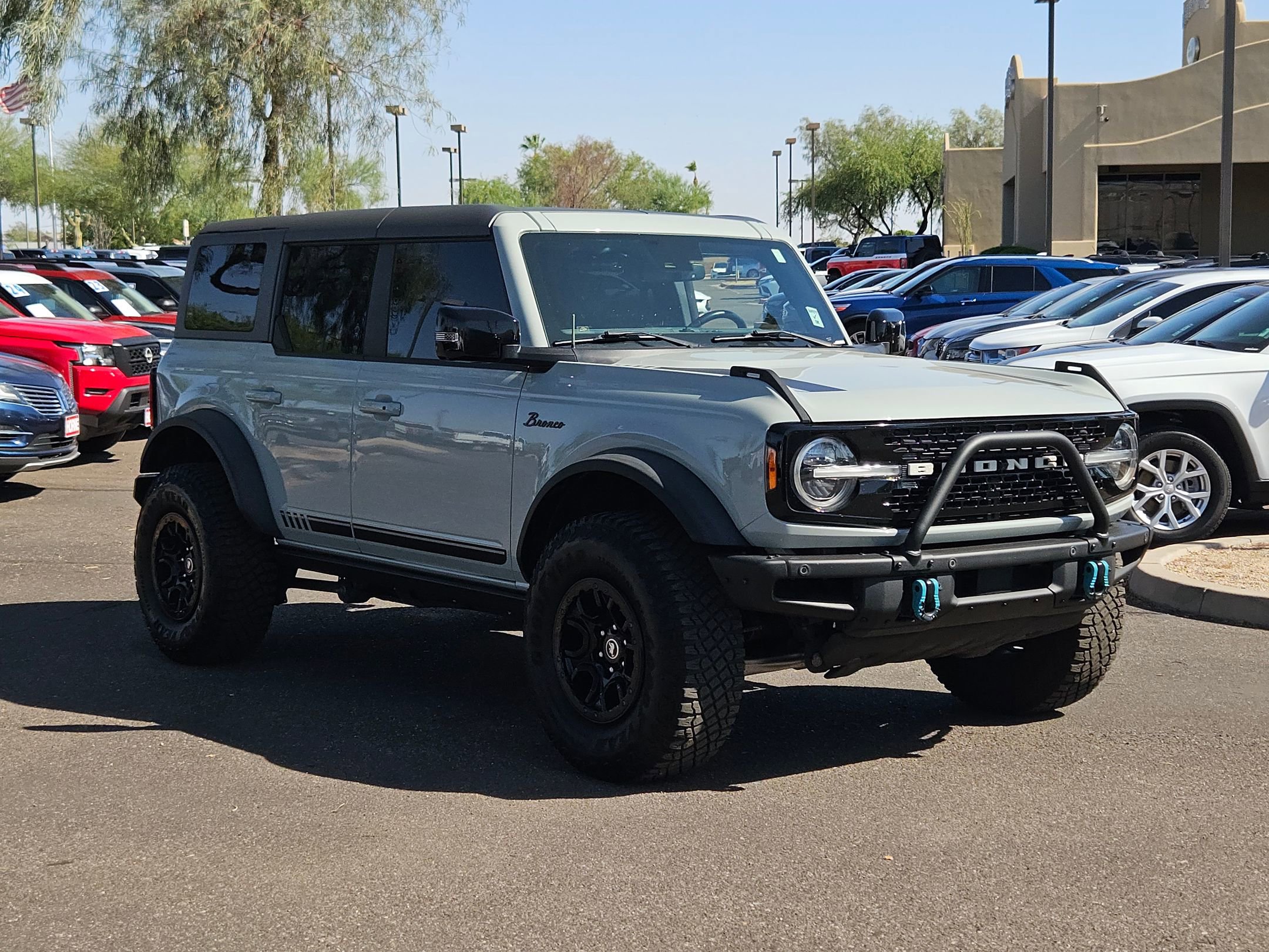 2021 Ford Bronco First Edition photo 3