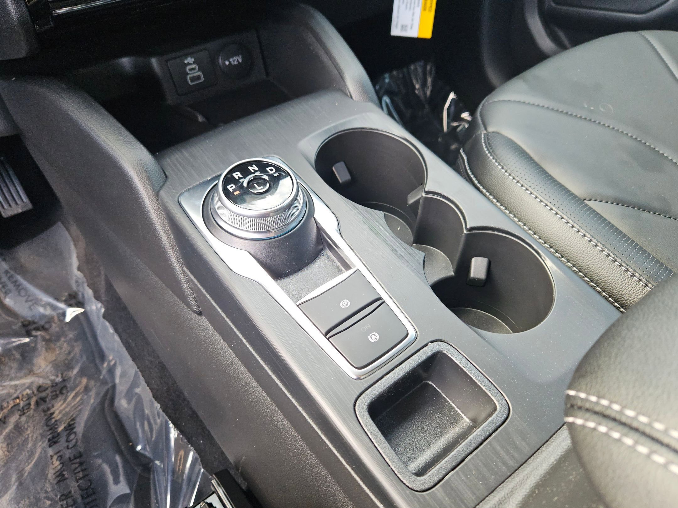 2025 Ford Escape Plug-in hybrid PHEV - Photo 10