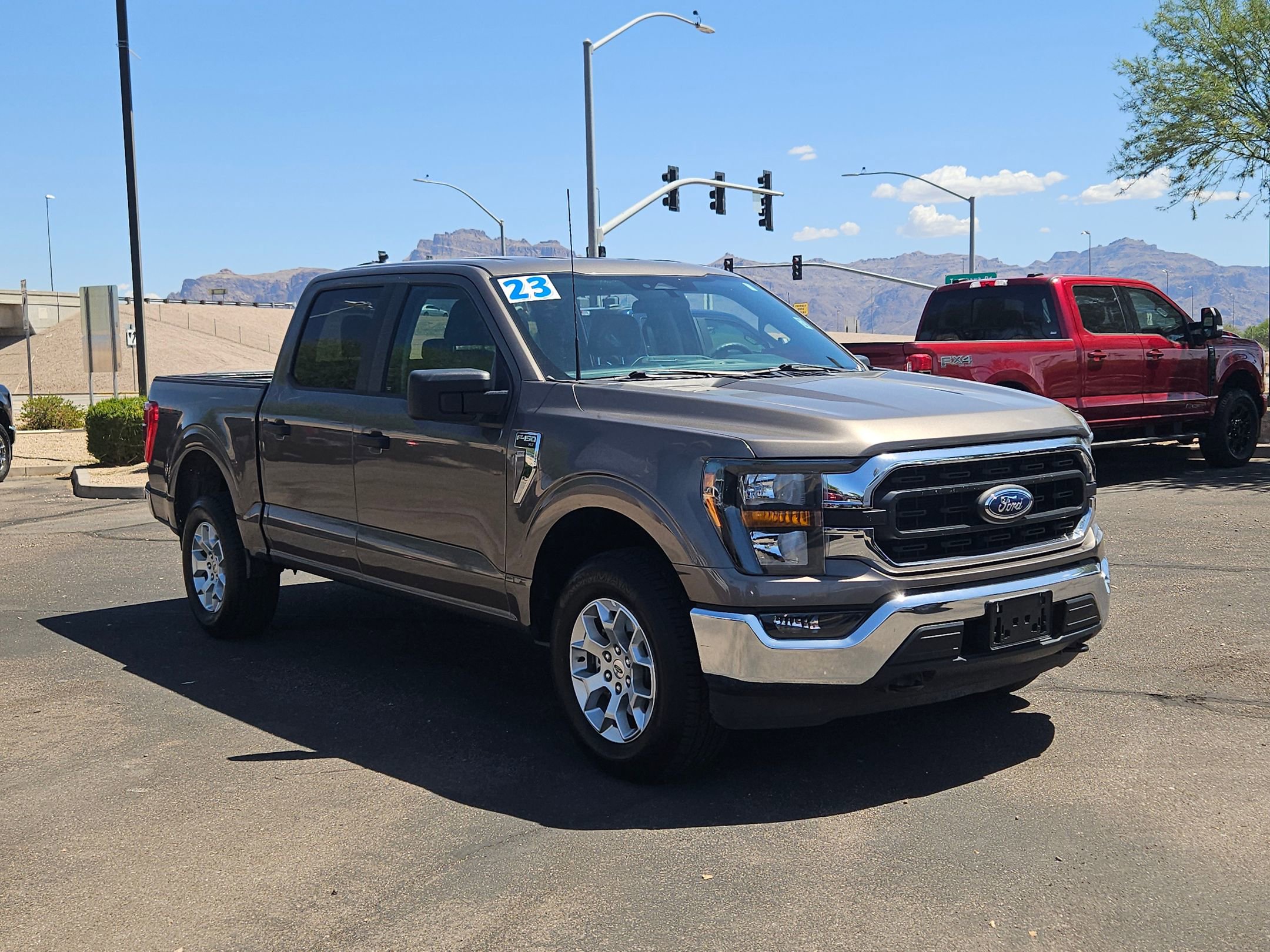 2023 Ford F-150 XLT photo 3