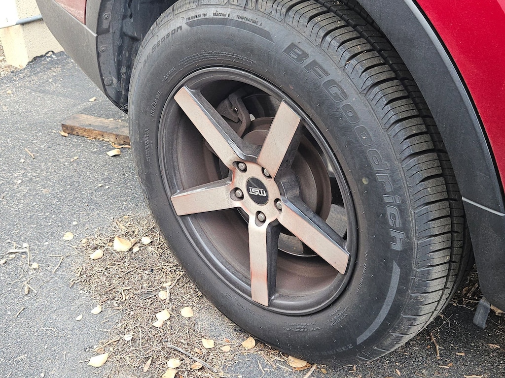 2017 Ford Explorer Sport photo 2