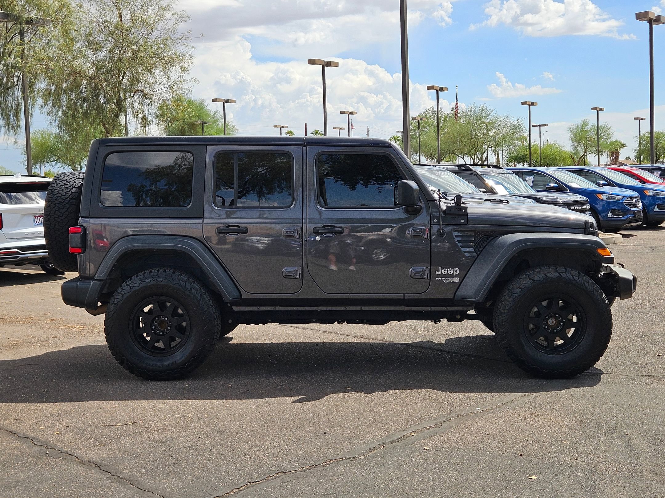 2018 Jeep Wrangler Unlimited Sport S photo 4