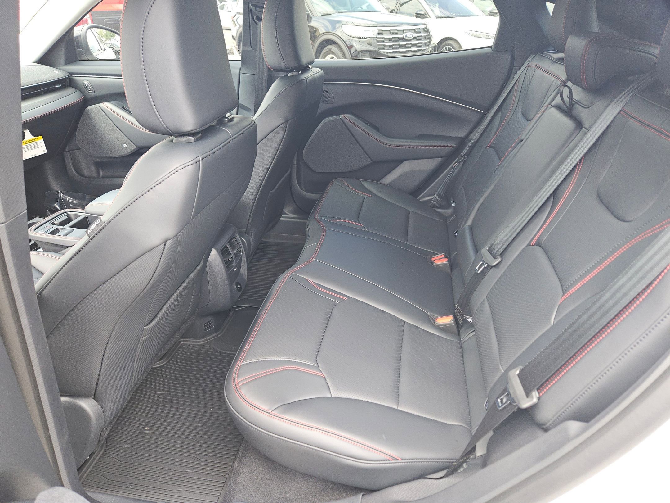 2025 Ford Mustang Mach-E Premium - Photo 16