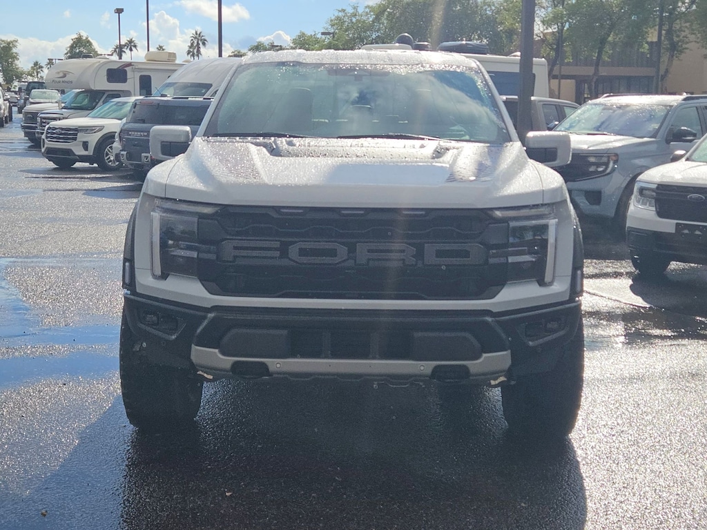 2025 Ford F-150 Raptor photo 2