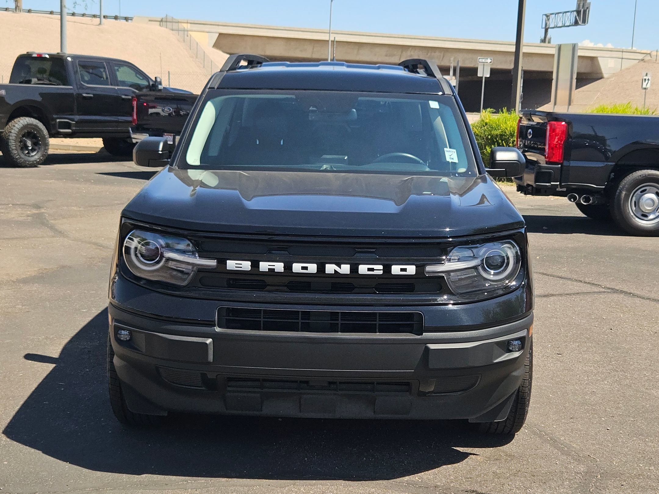 2023 Ford Bronco Sport Outer Banks photo 2
