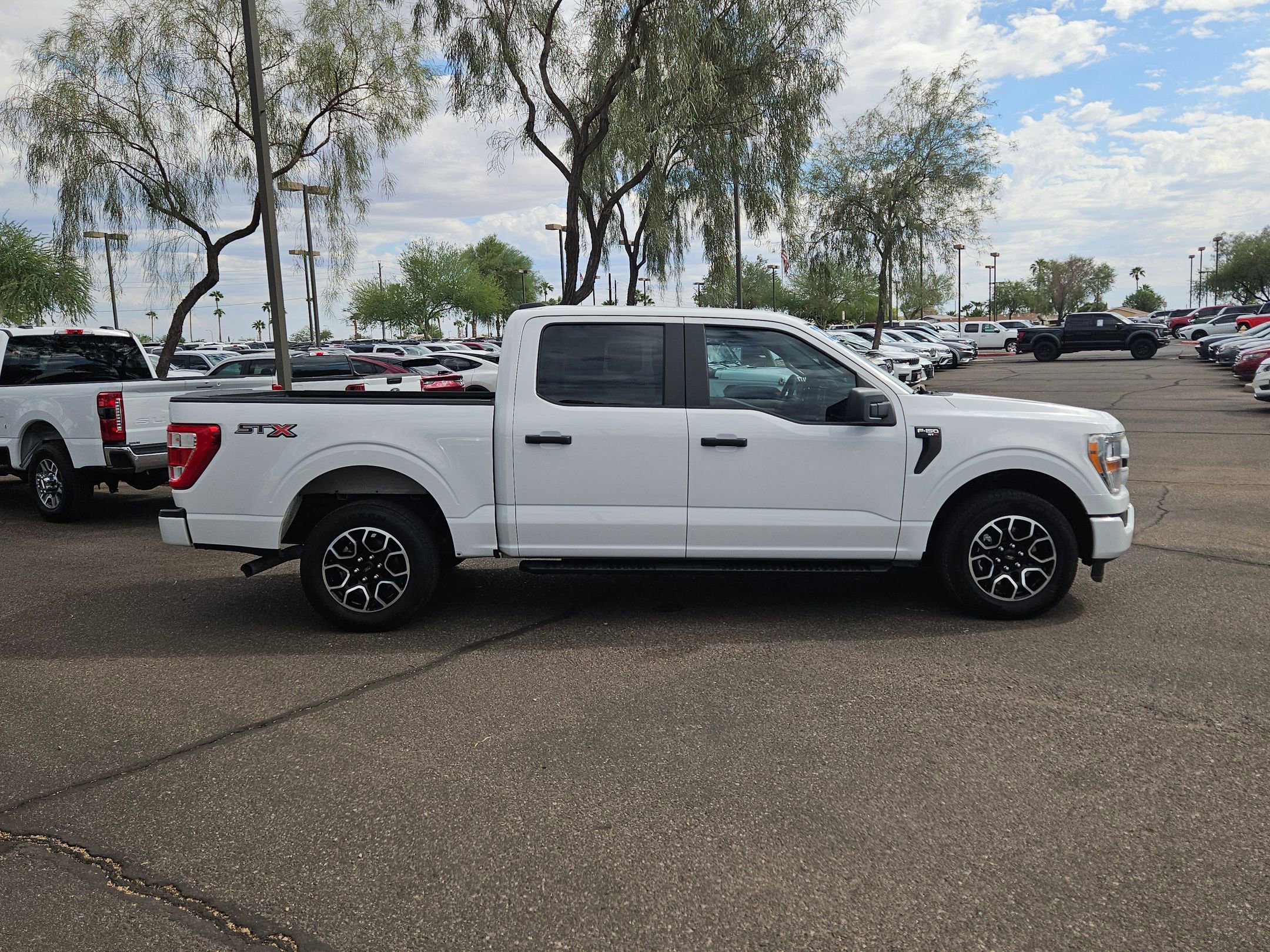 2022 Ford F-150 XL photo 2