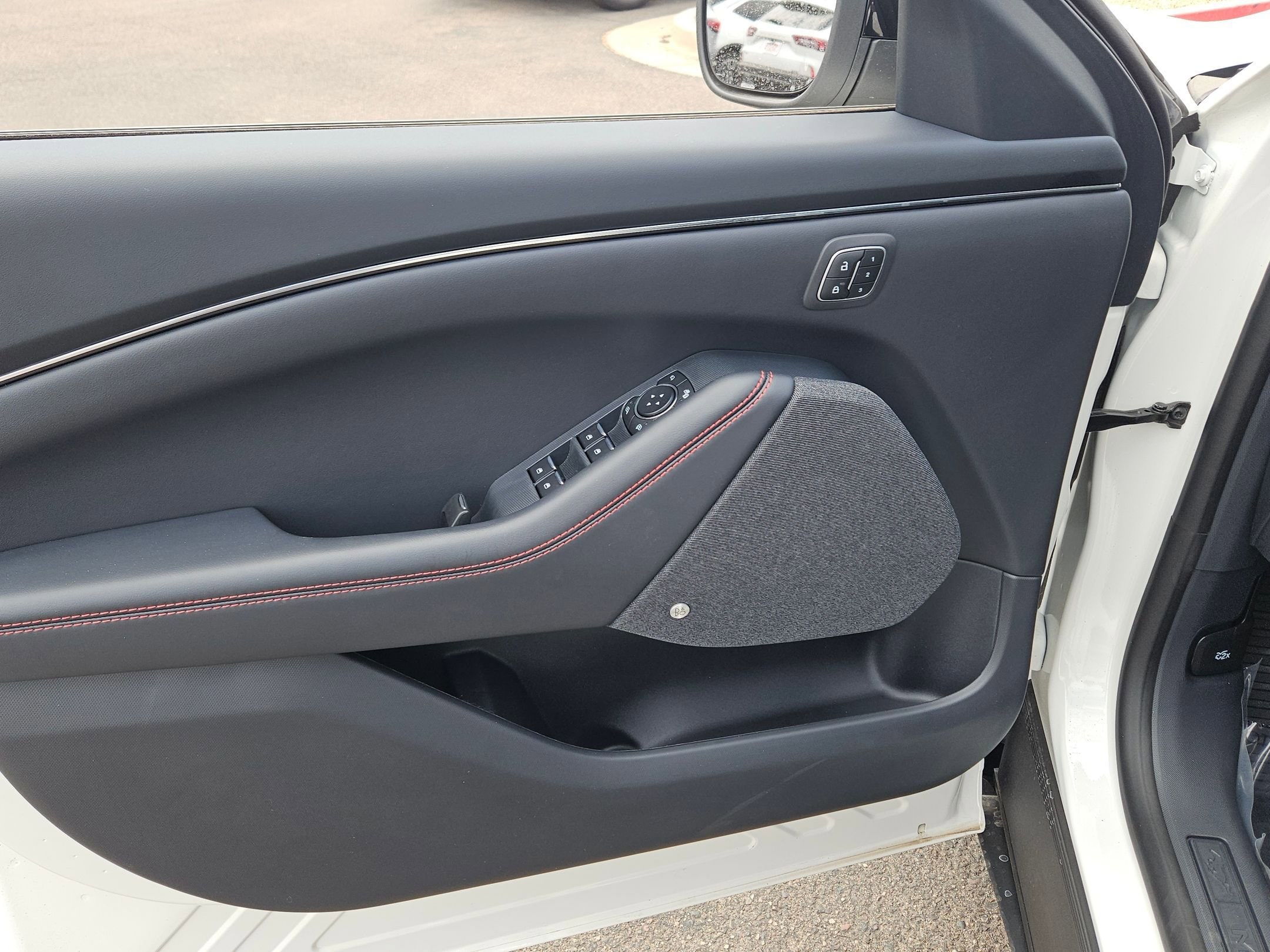 2025 Ford Mustang Mach-E Premium - Photo 7