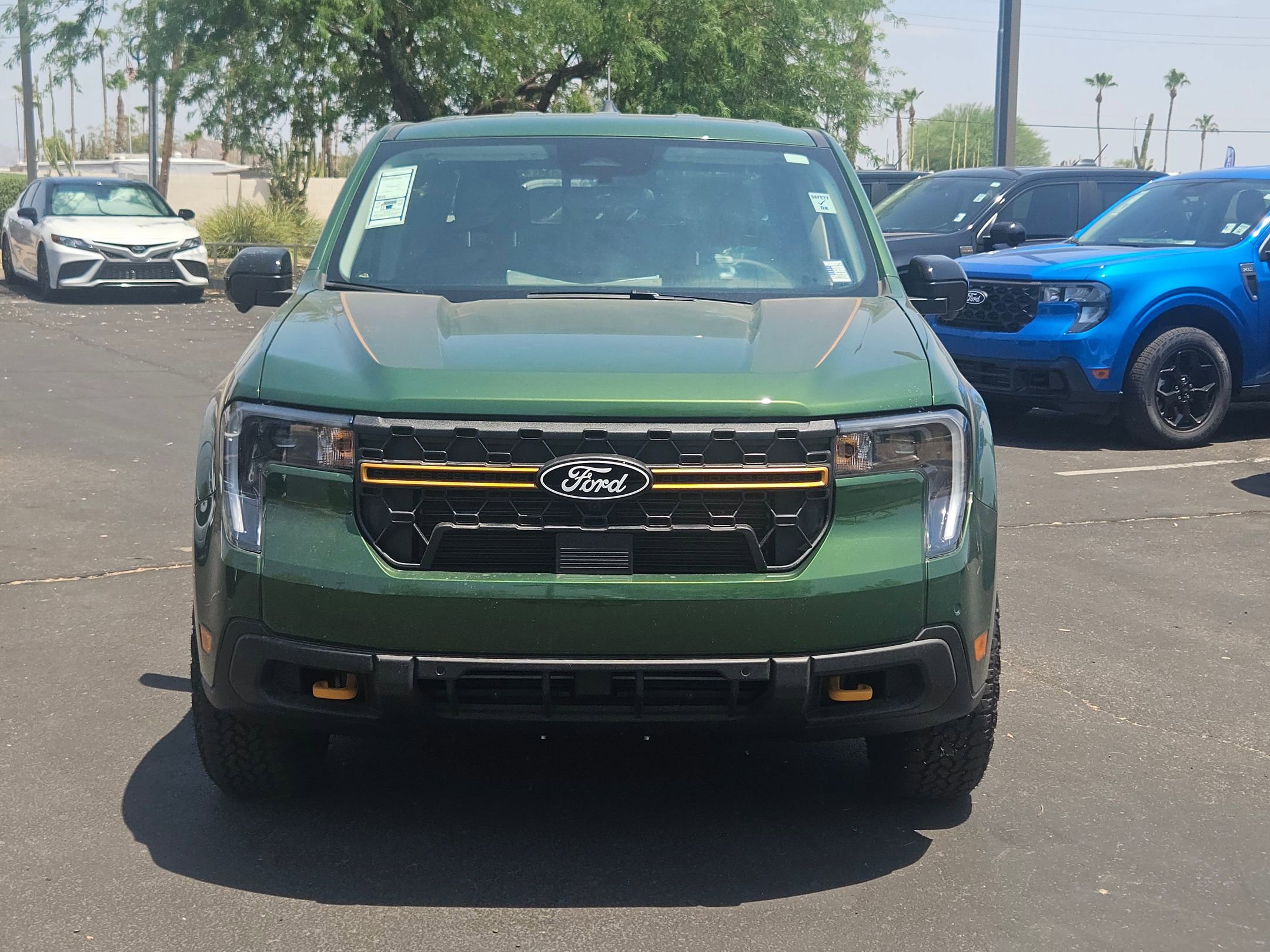 2025 Ford Maverick Tremor photo 2