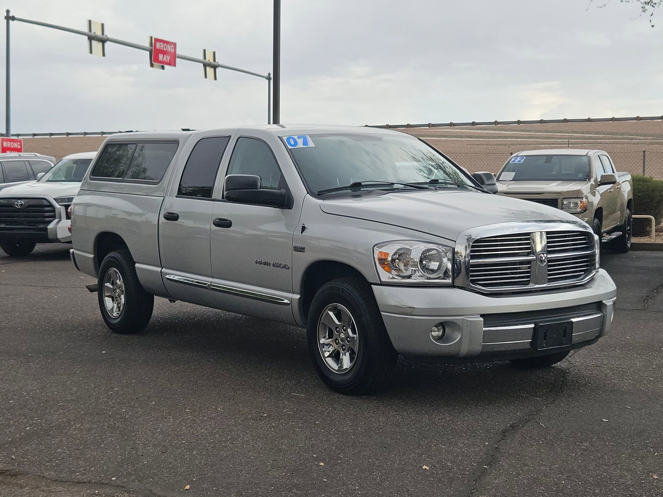 2007 Dodge Ram Laramie photo 3